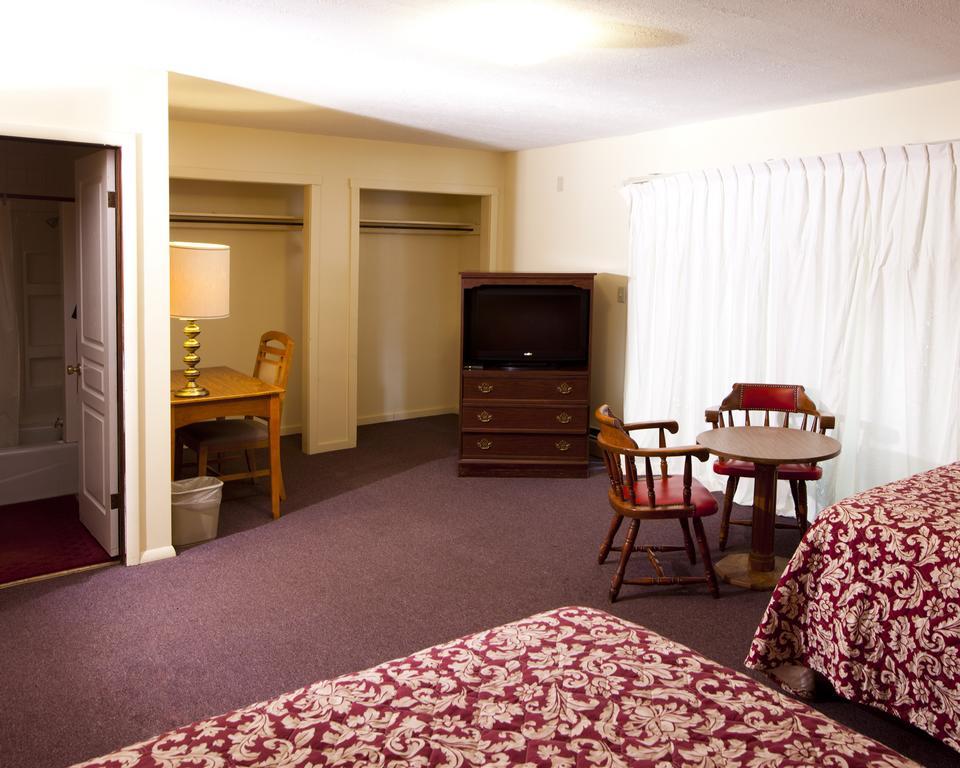 Charlie'S Motel Frostburg Exterior photo
