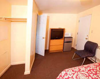 Charlie'S Motel Frostburg Exterior photo